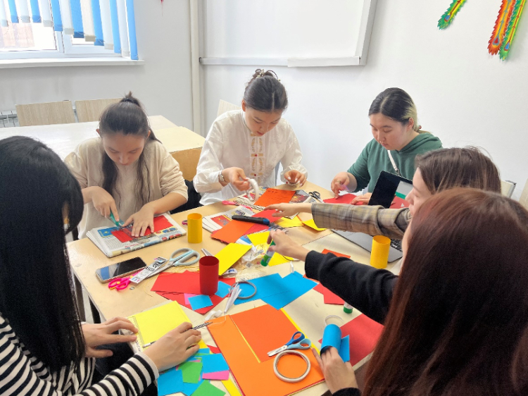 活動現場?？鬃訉W院供圖