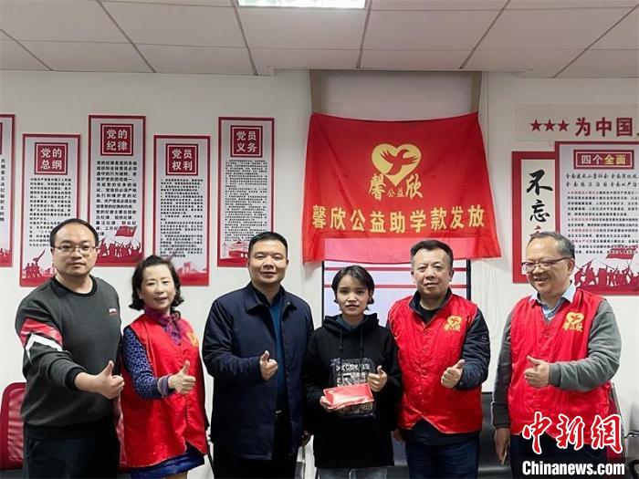 在湘求學的西藏女孩：“我淋過雨，也想努力為別人撐把傘”